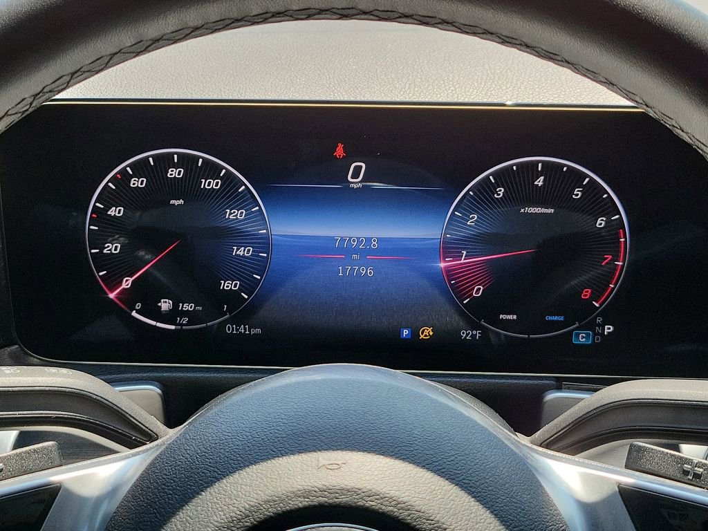 2024 Mercedes Benz GLB 250 photo 11