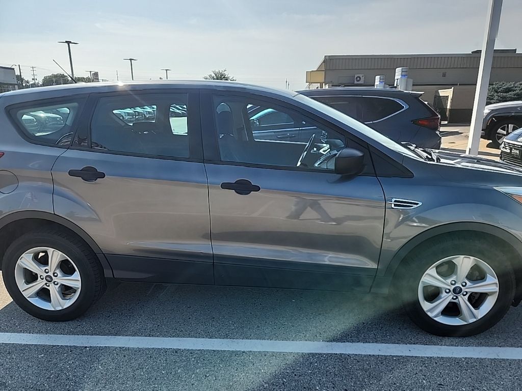 2014 Ford Escape S photo 3