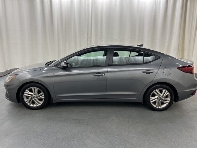 2020 Hyundai Elantra Value Edition photo 2