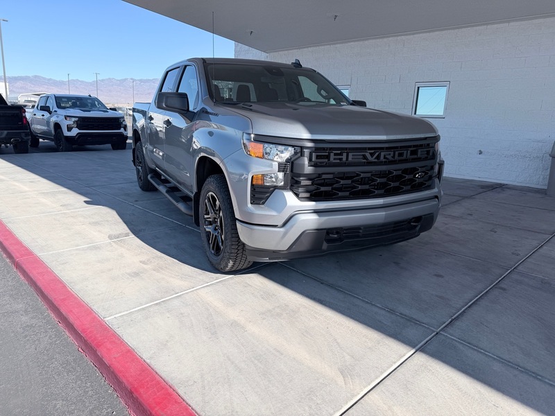 2026 Chevrolet Silverado 1500 Custom's photo