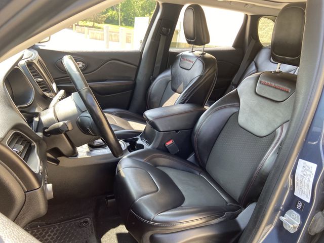 Image of Pre-Owned 2019 Jeep Cherokee Trailhawk