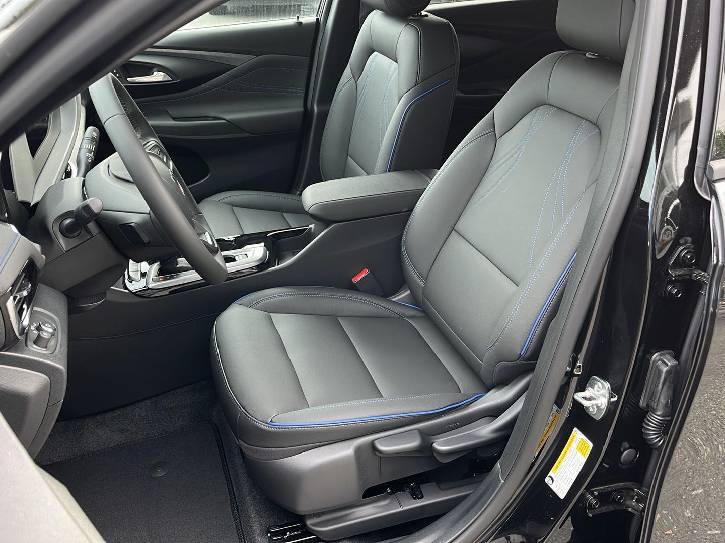 2025 Buick Envista ST photo 11