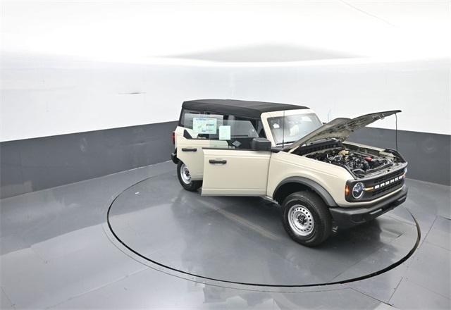 2025 Ford Bronco Base photo 29