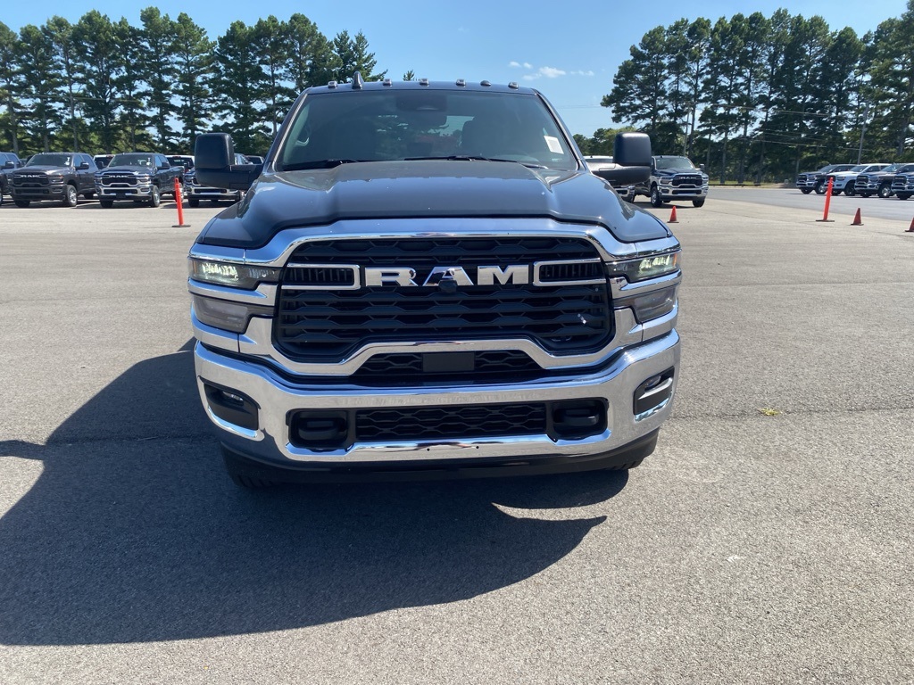 2025 Ram 2500 Tradesman photo 2