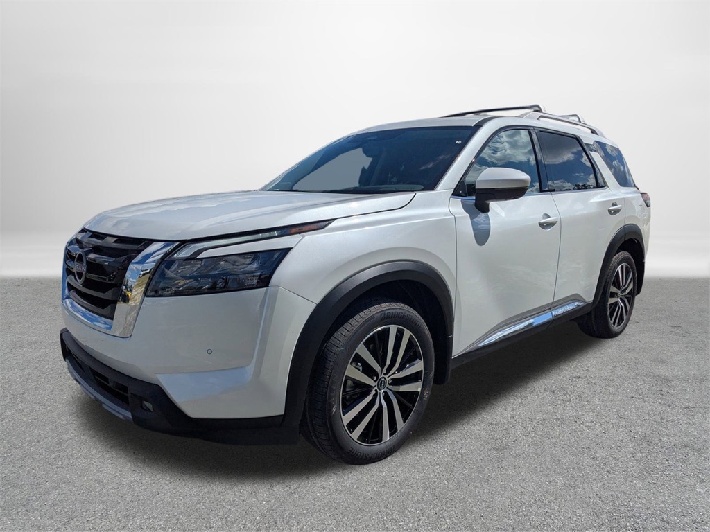 2025 Nissan Pathfinder Platinum photo 6