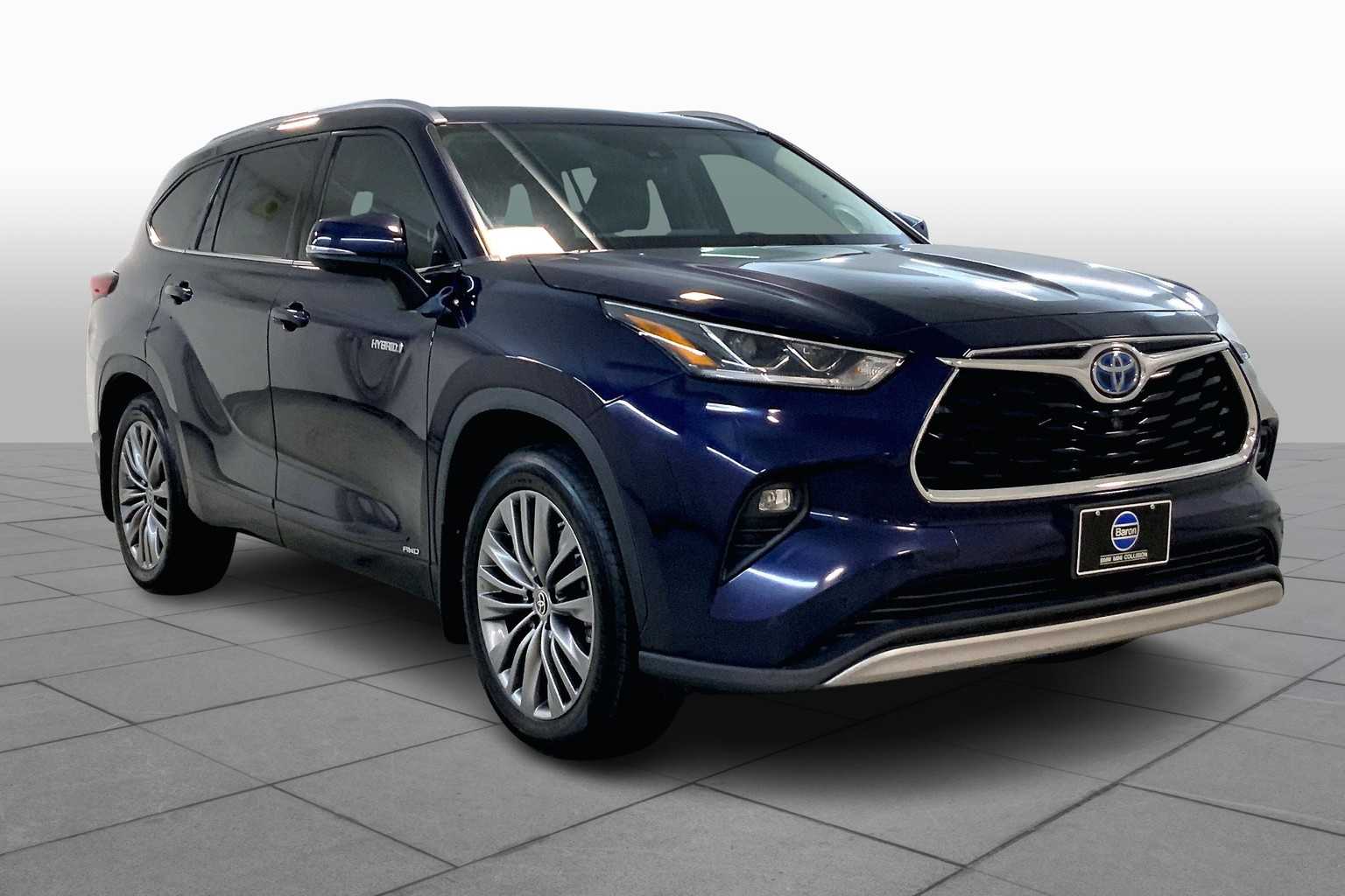Used 2021 Toyota Highlander Platinum with VIN 5TDEBRCH1MS014997 for sale in Kansas City