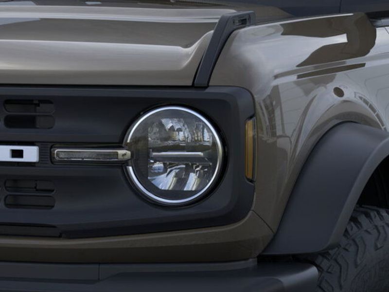 2025 Ford Bronco Base photo 20