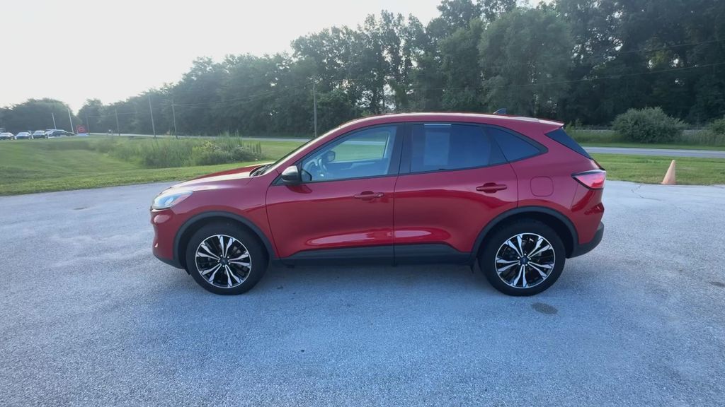 2022 Ford Escape SE photo 5