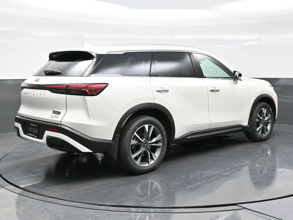 2025 Infiniti QX60 Luxe photo 3