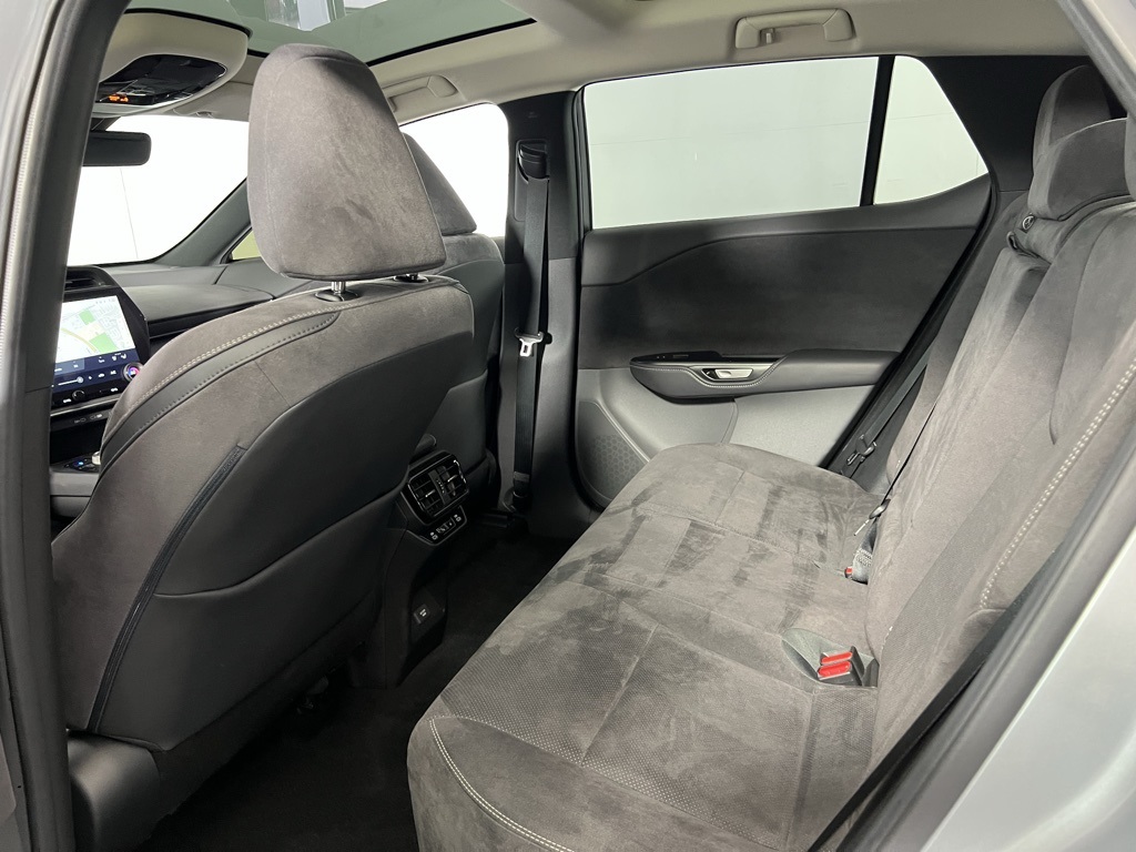 2023 Lexus RZ 450e Luxury photo 23
