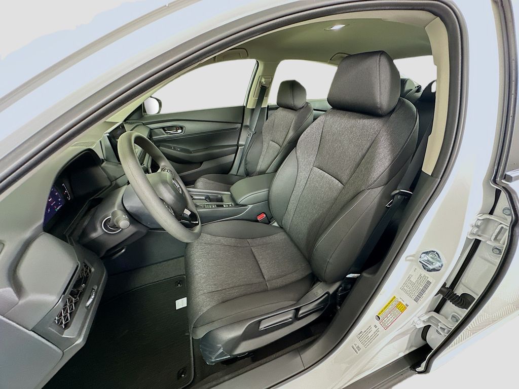 2025 Honda Accord LX photo 15