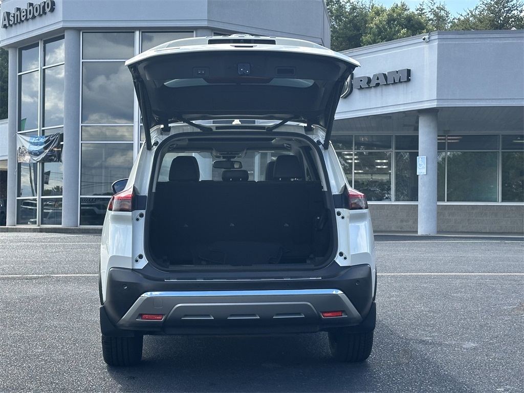 2021 Nissan Rogue Platinum photo 9