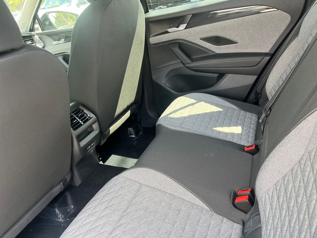 2025 Volkswagen Tiguan S photo 17