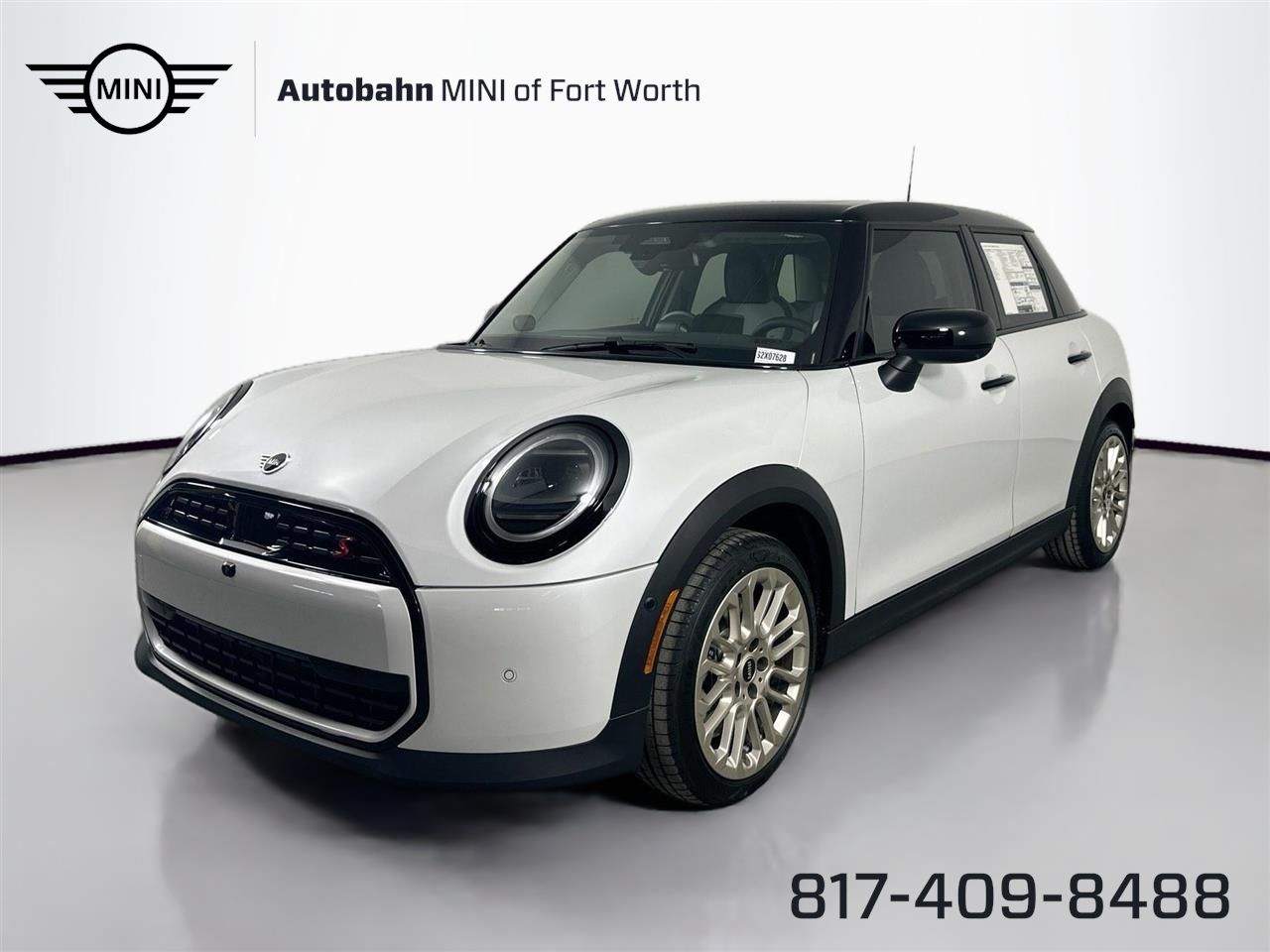 2025 MINI Hardtop 4 Door S's photo