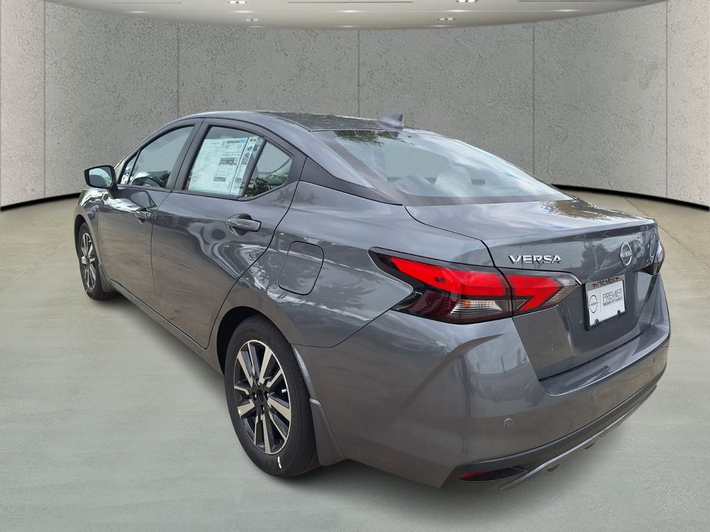 2025 Nissan Versa SV photo 3