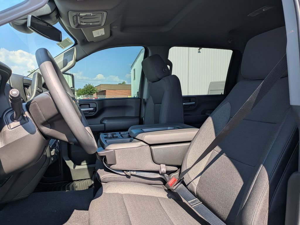 2026 Chevrolet Silverado 2500HD Custom photo 11