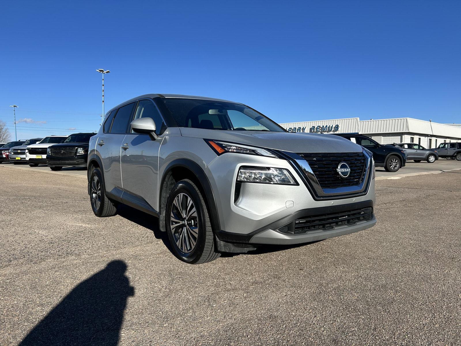 2023 Nissan Rogue SV's photo