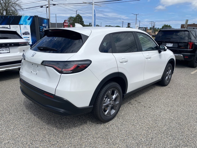 2026 Honda HR-V LX photo 3