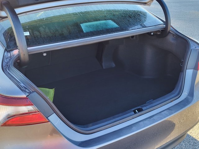 2021 Toyota Camry LE photo 4