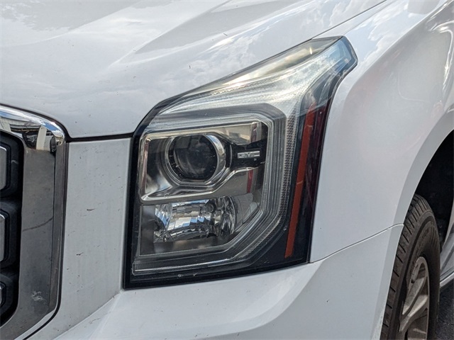 2019 Gmc Yukon XL SLT photo 2
