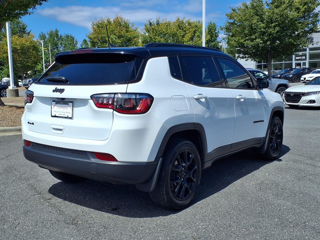 2023 Jeep Compass Altitude photo 17
