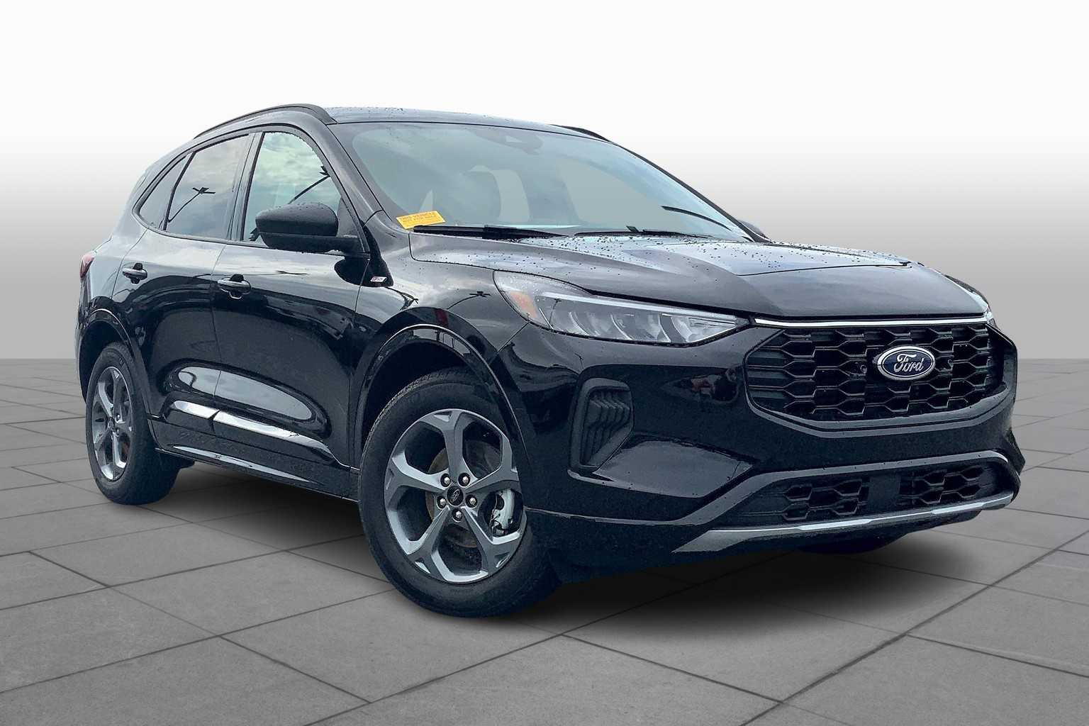 2024 Ford Escape ST-Line photo 2