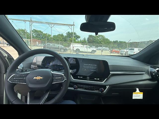 2026 Chevrolet Equinox LT photo 8