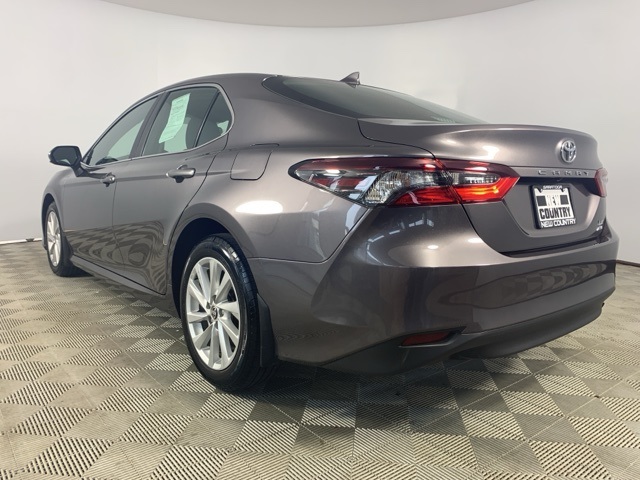 2023 Toyota Camry LE photo 5