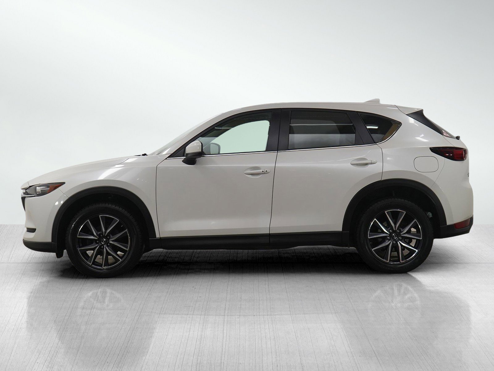 Used 2018 Mazda CX-5 Touring with VIN JM3KFBCM1J0377009 for sale in Minneapolis, Minnesota