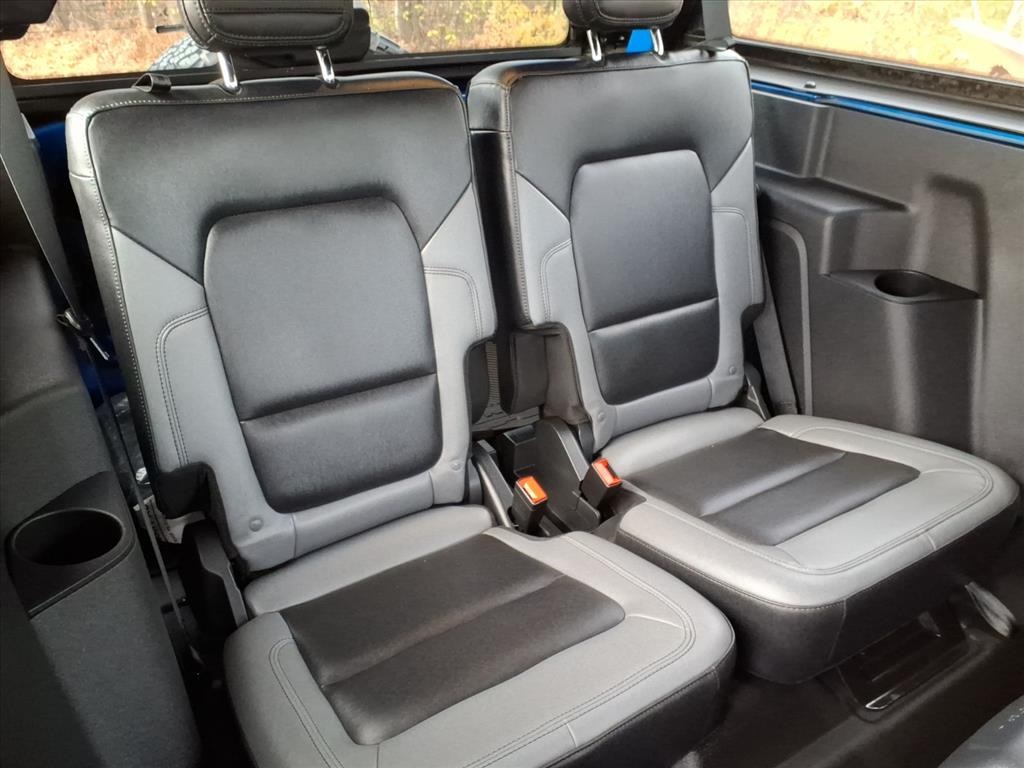 2024 Ford Bronco Black Diamond photo 3