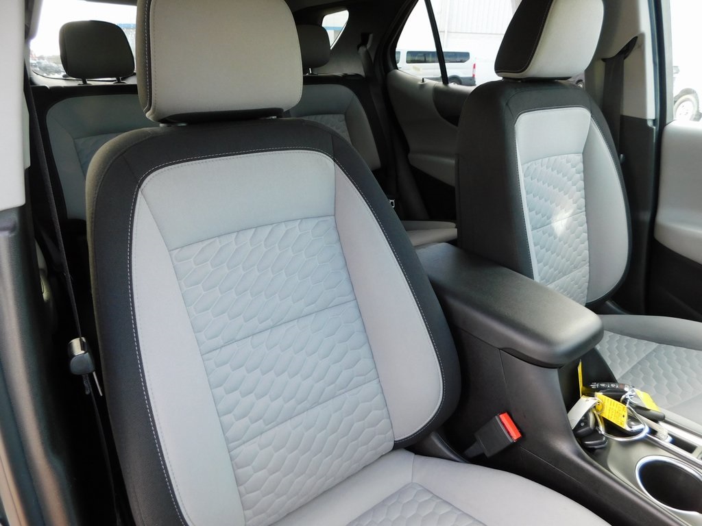 2020 Chevrolet Equinox LT photo 16