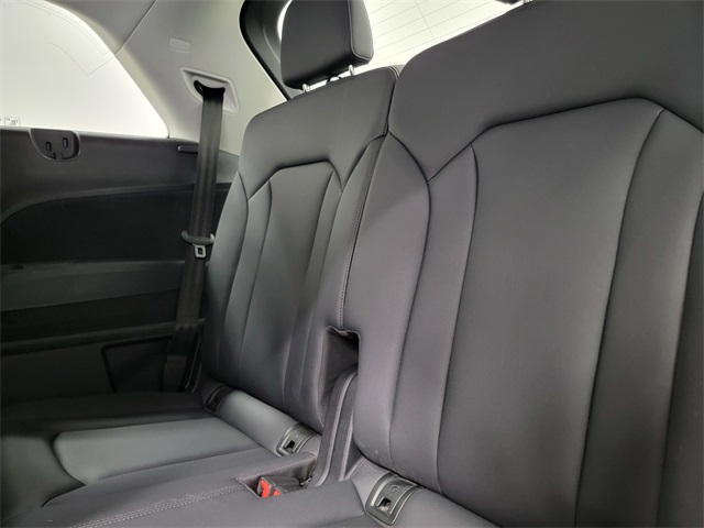 2023 Audi Q7 55 Prestige photo 18