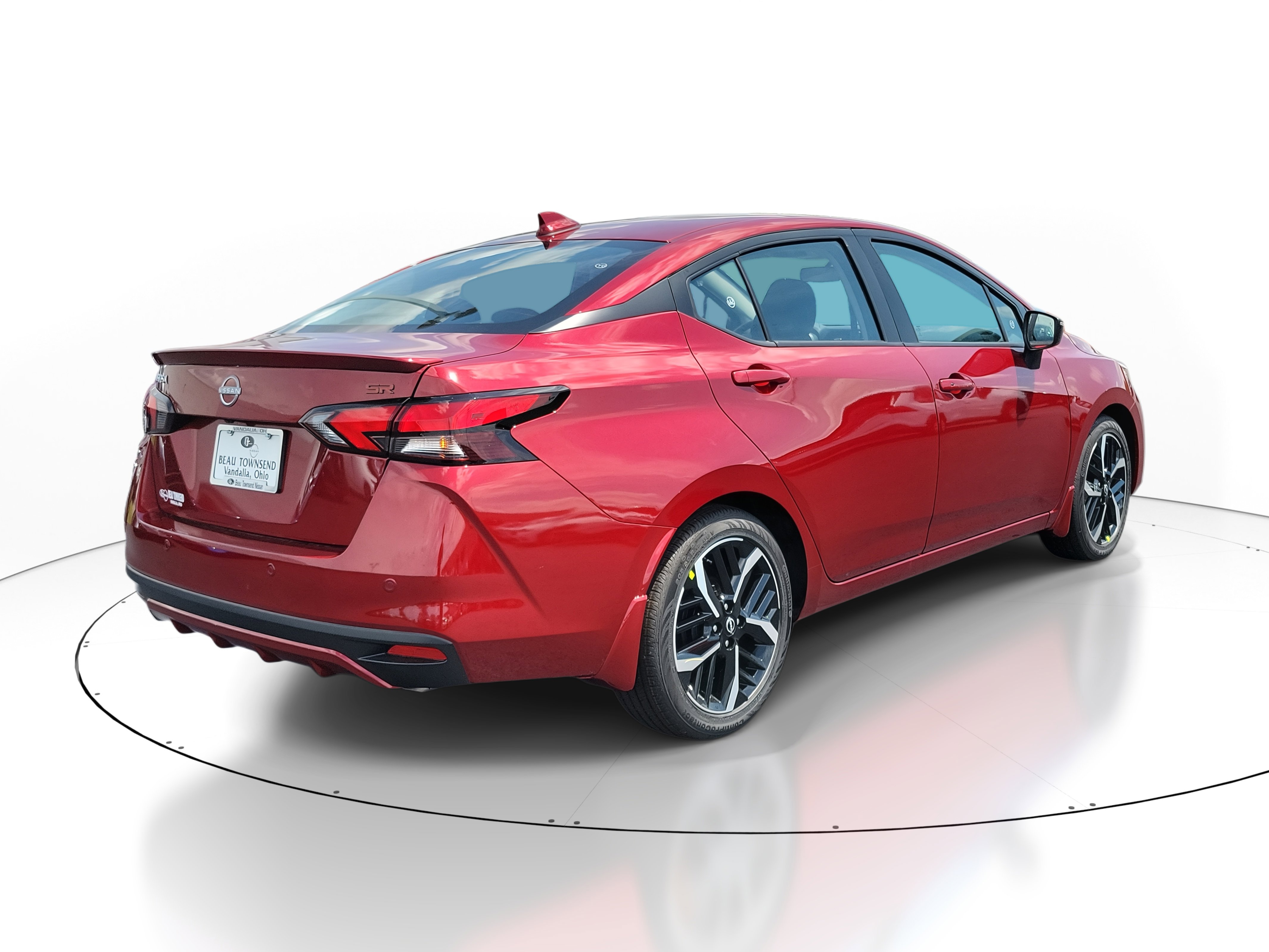 2025 Nissan Versa SR photo 4