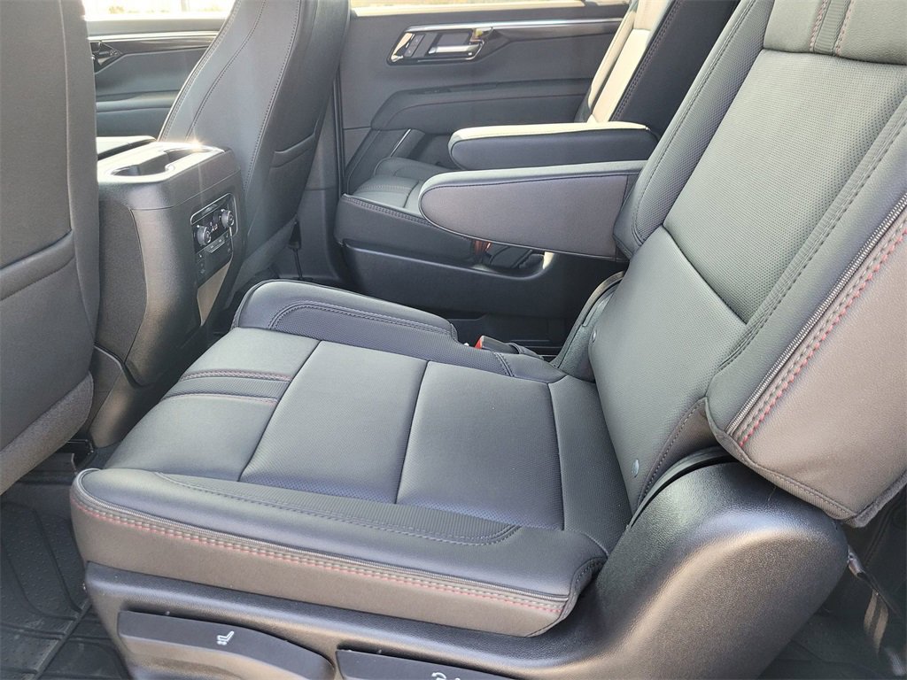 2025 Chevrolet Tahoe RST photo 7