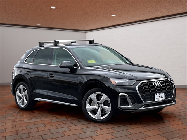 2022 Audi Q5 Premium Plus's photo