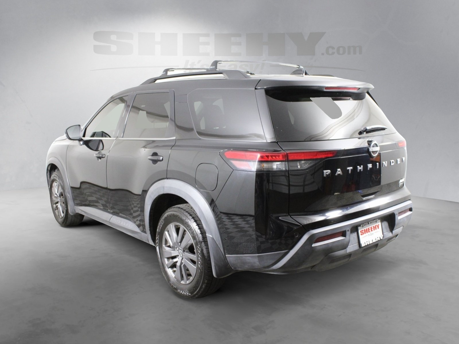 2024 Nissan Pathfinder SV photo 4