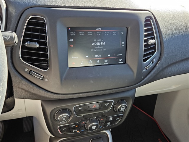2019 Jeep Compass Latitude photo 17