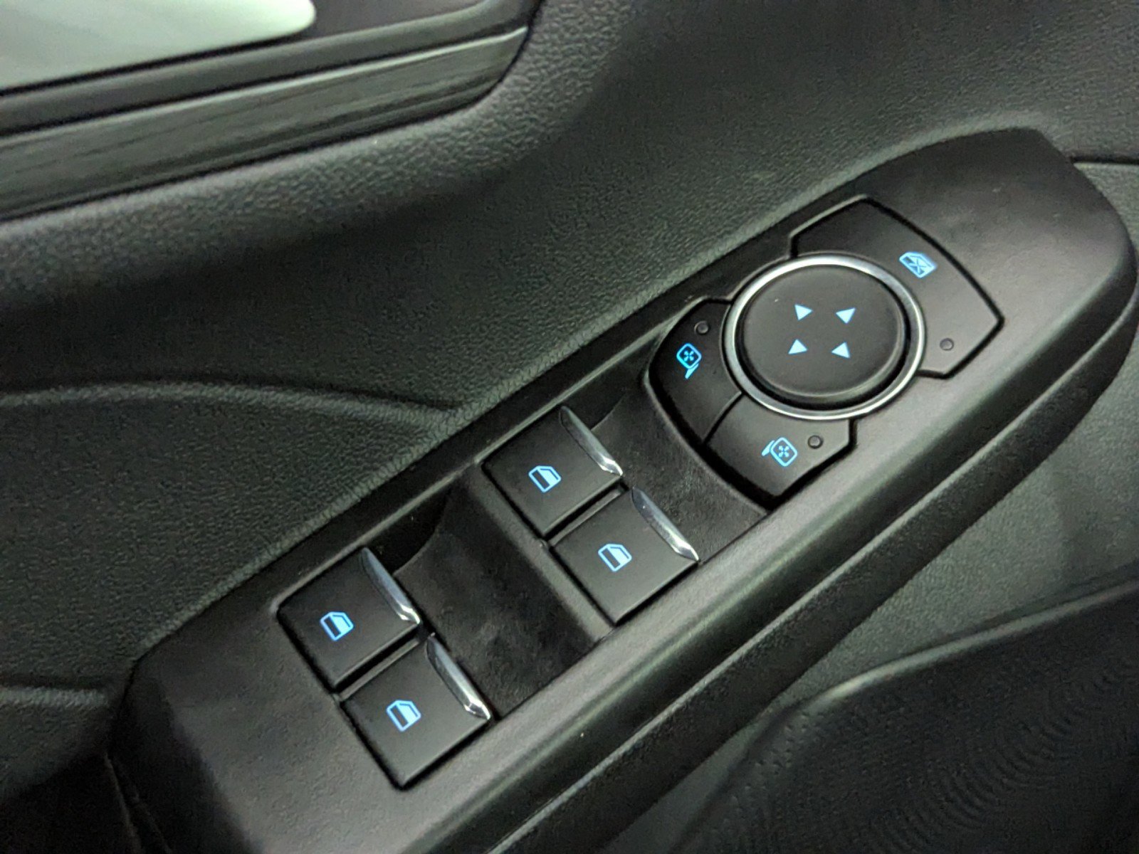 2025 Ford Escape photo 18