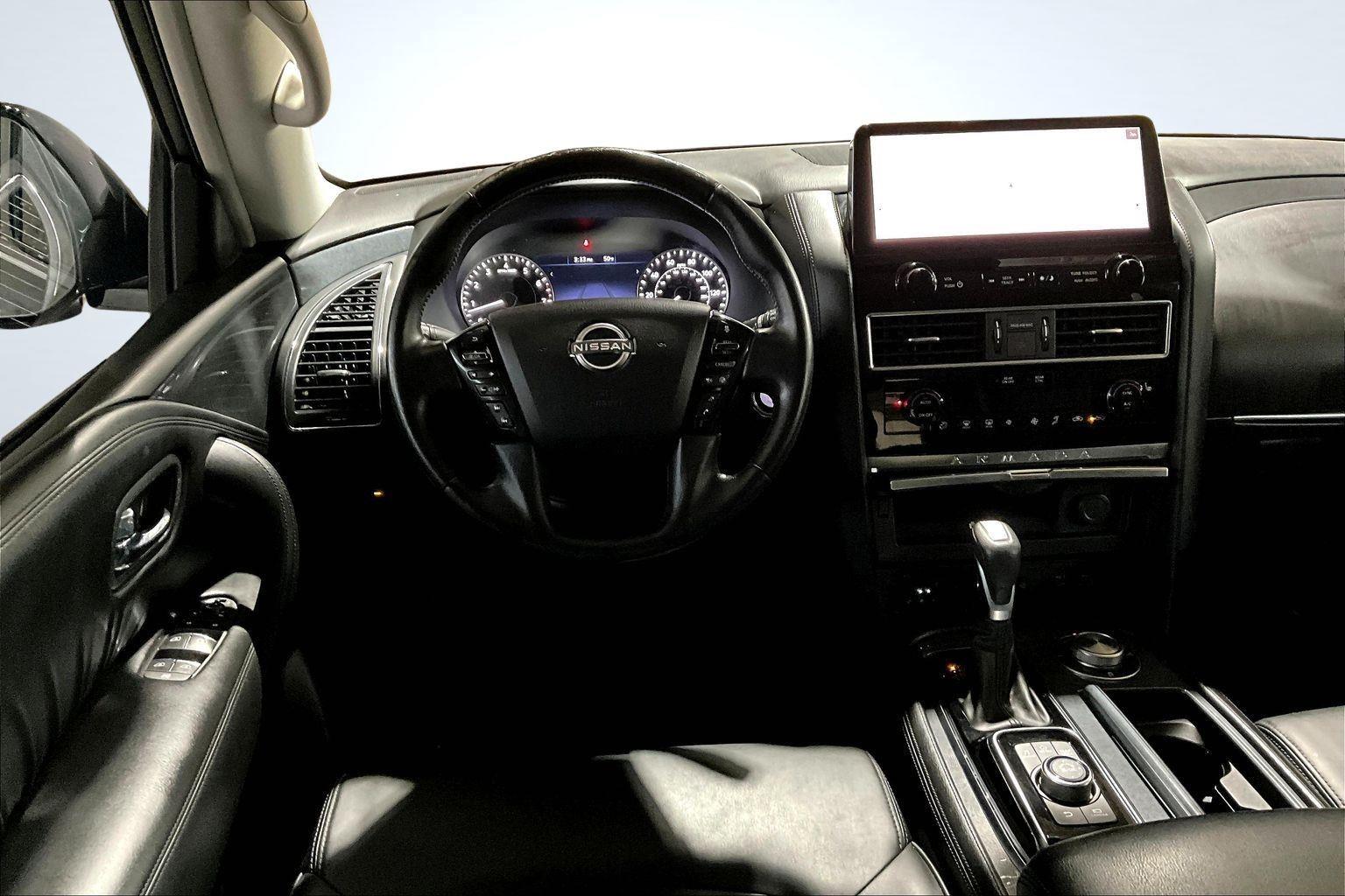 2022 Nissan Armada SV photo 4