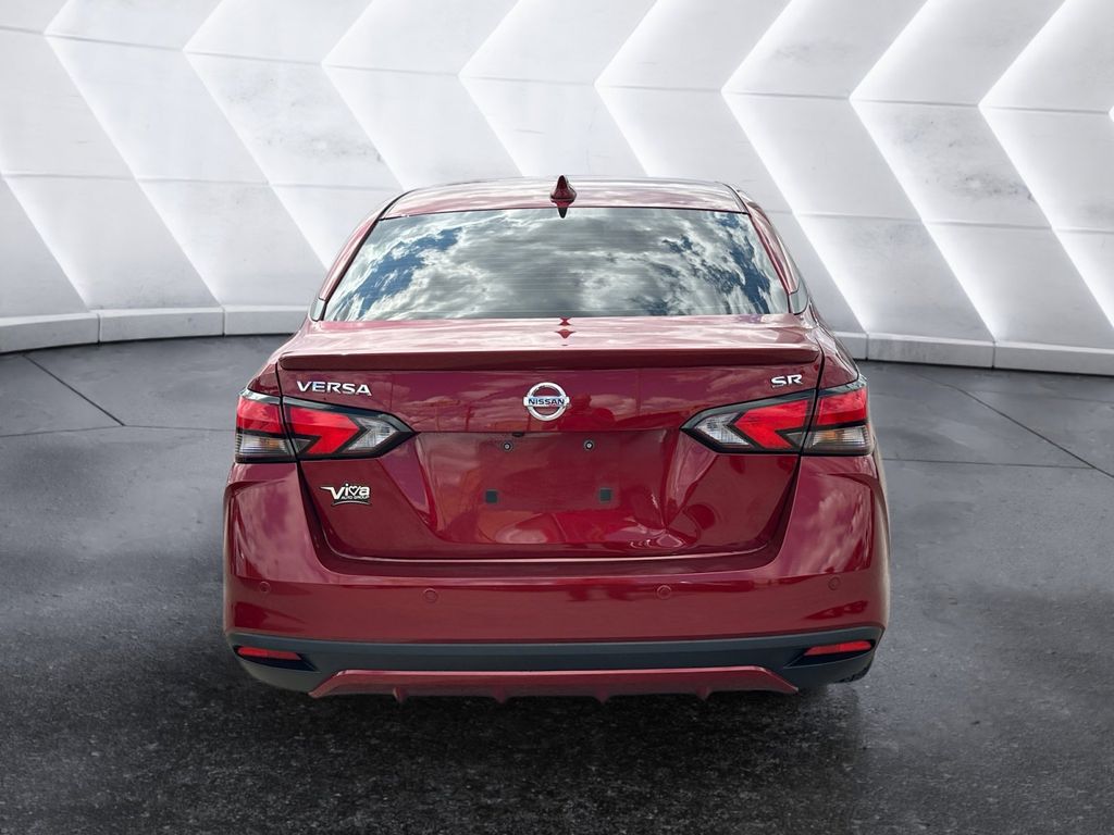2022 Nissan Versa 1.6 SR photo 5