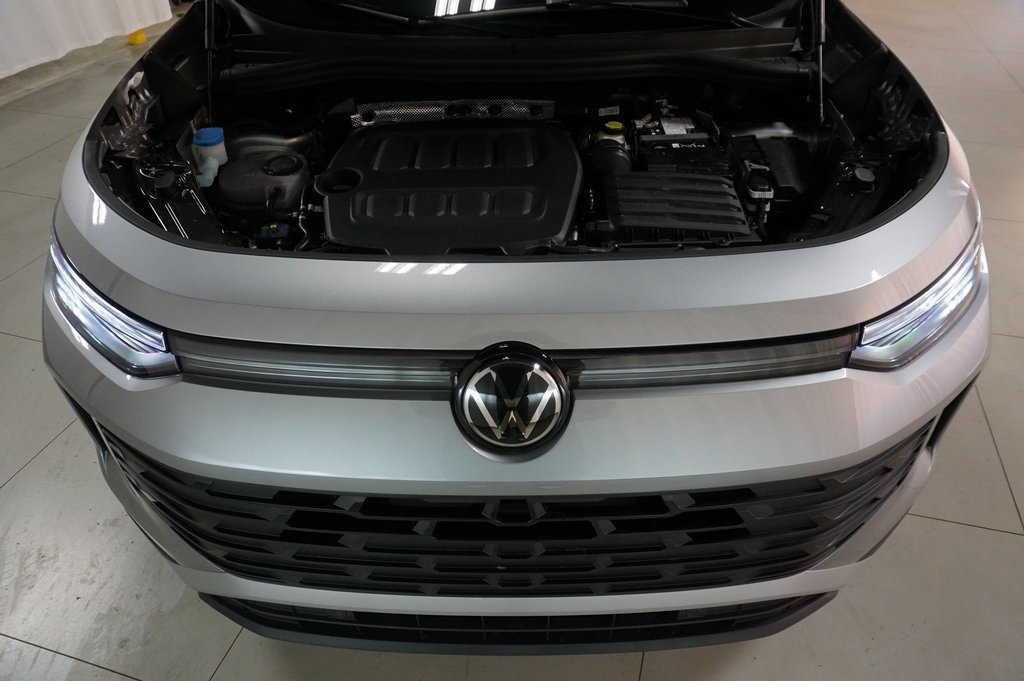 2025 Volkswagen Tiguan SE photo 28