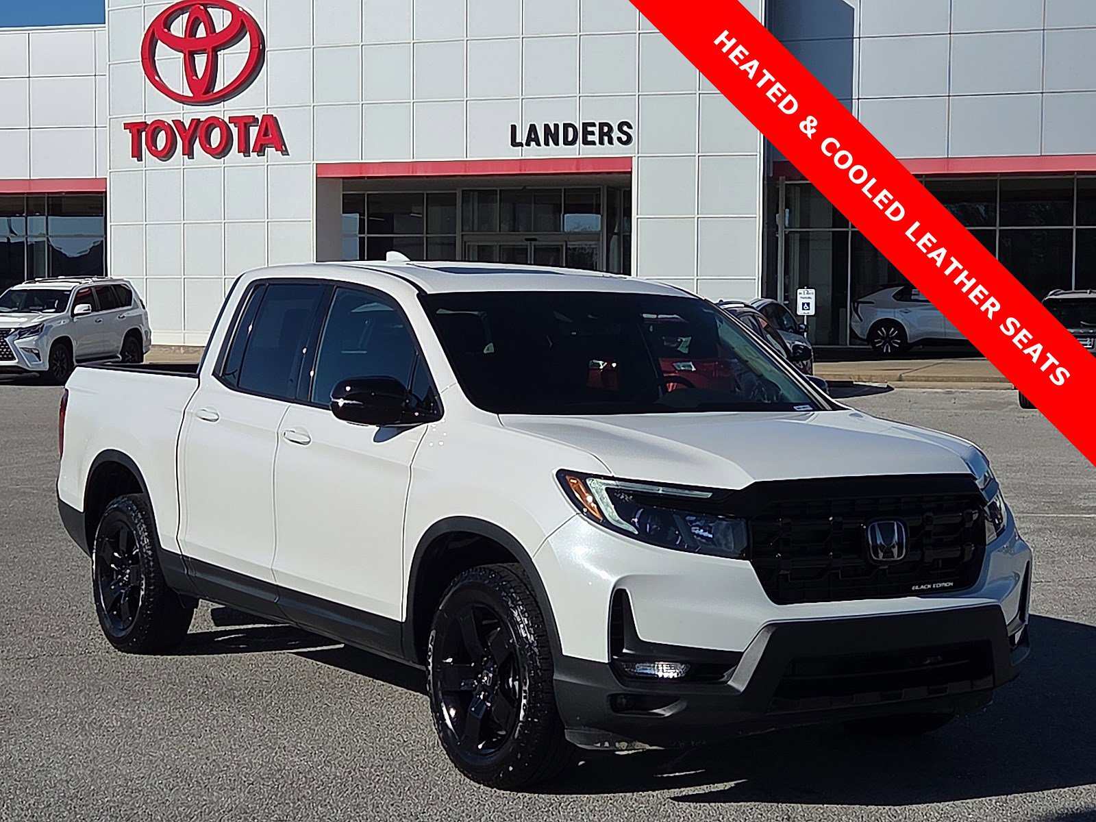 2024 Honda Ridgeline Black Edition's photo