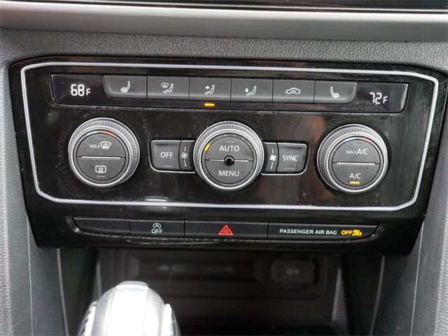 2022 Volkswagen Atlas Cross Sport V6 SE Technology photo 30
