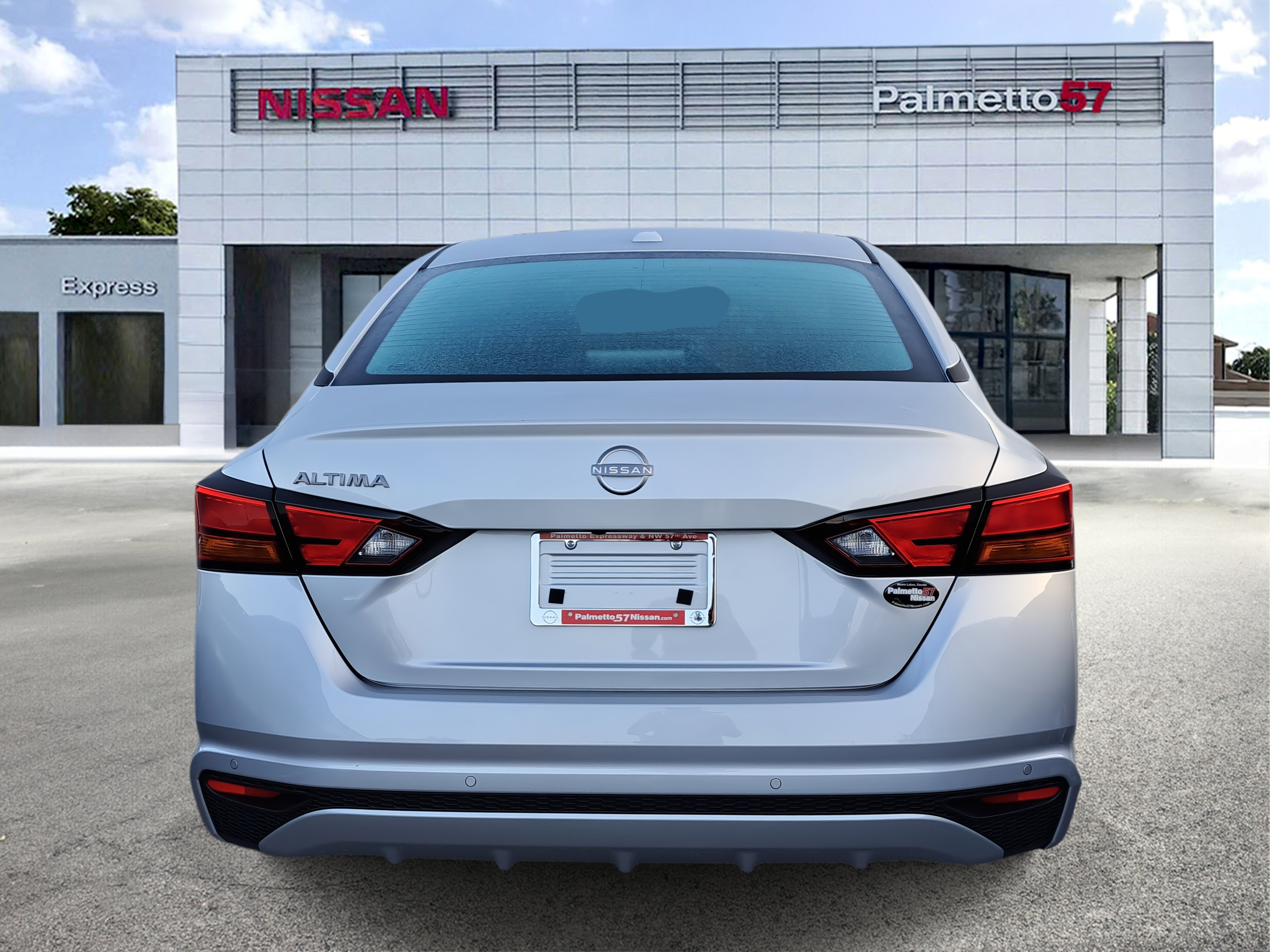 2025 Nissan Altima SV photo 3