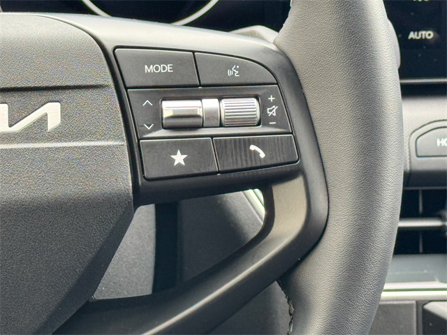 2025 Kia K4 EX photo 30
