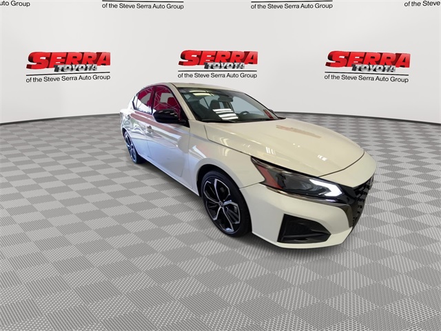 2025 Nissan Altima 2.5 SR photo 3