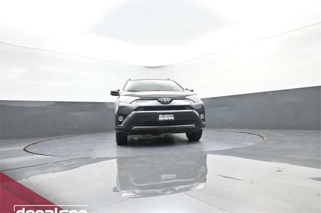 2018 Toyota RAV4 XLE photo 15