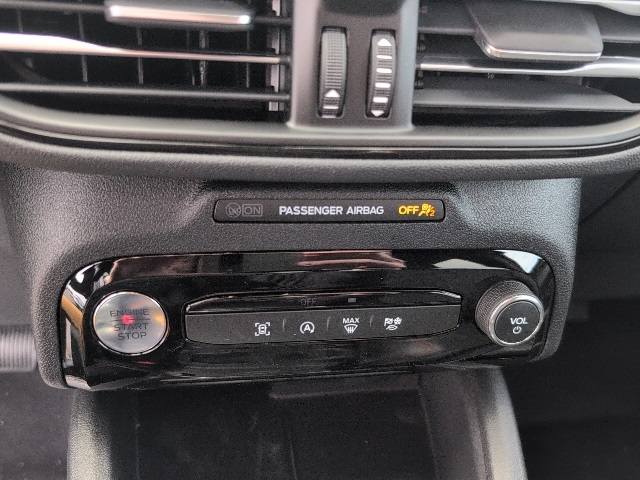 2025 Ford Escape Hybrid ST-Line Select photo 19