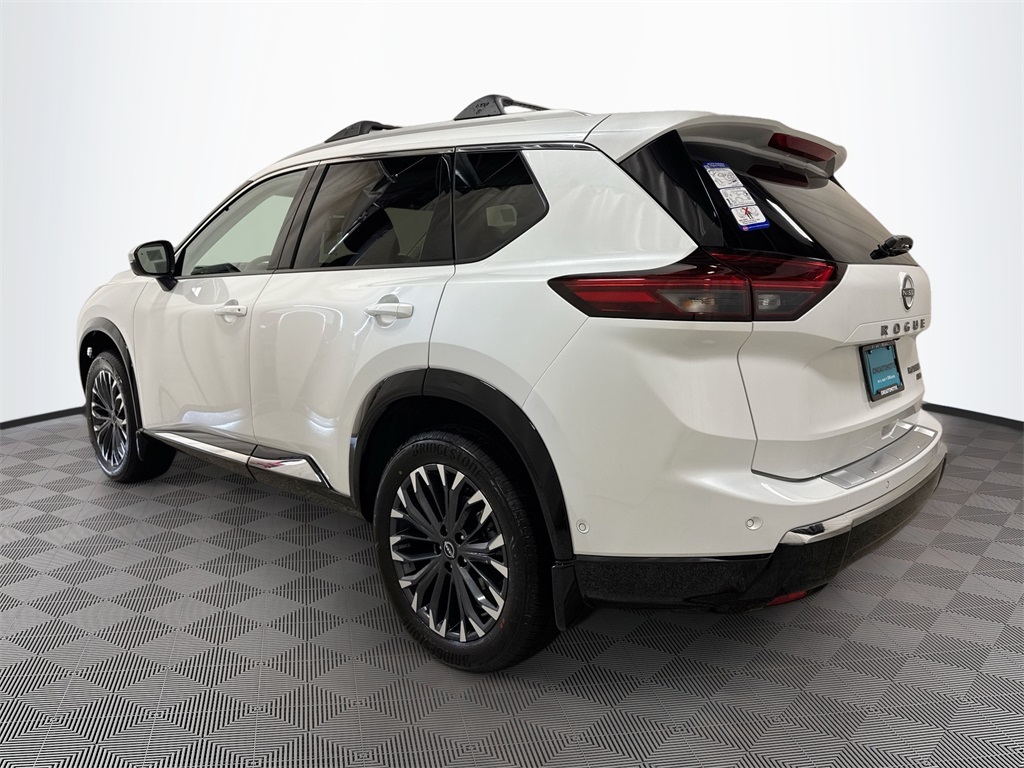 2026 Nissan Rogue Platinum photo 9