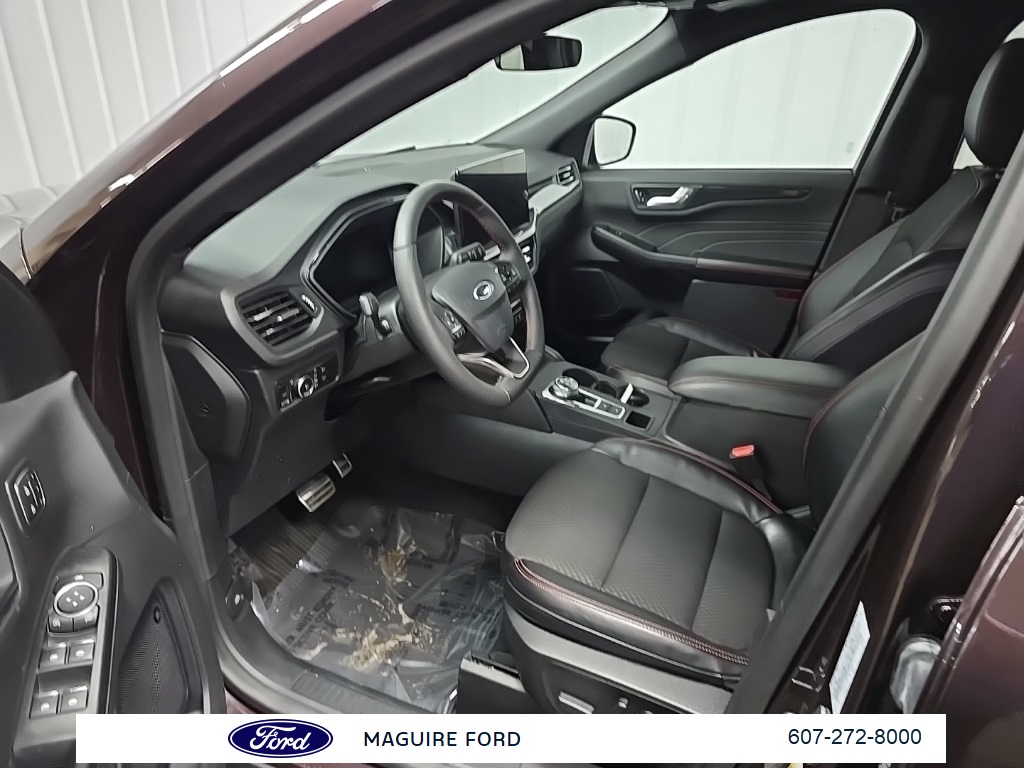 2023 Ford Escape ST-Line Select photo 28